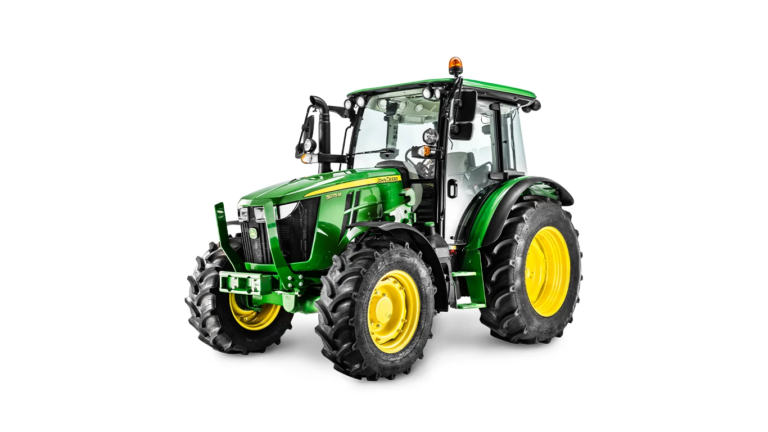 Studijski posnetek pogleda na traktor 5075M s sprednje leve strani