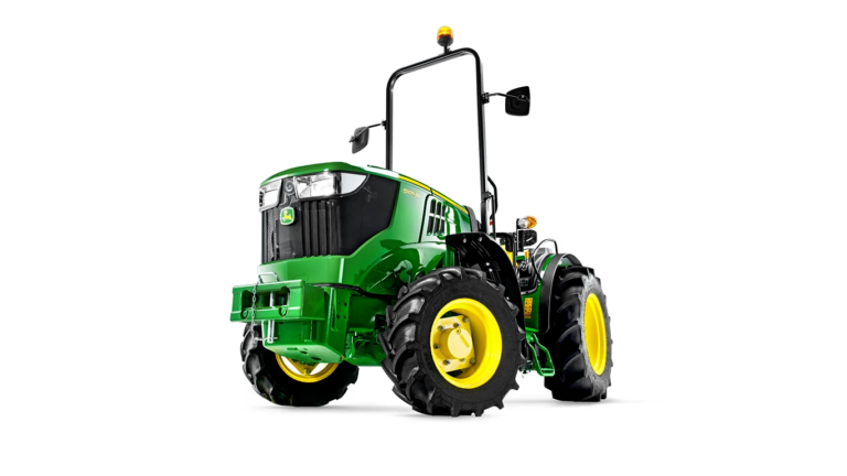 Studijska slika sprednjega levega pogleda na traktor 5105GL
