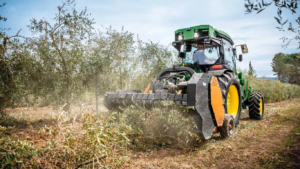 Traktor 5130ML s priključkom