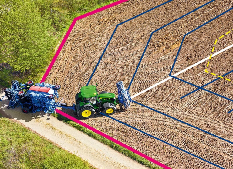 Posnetek uporabe projiciranih kotov vodenja AutoPath – pogled od zgoraj desno